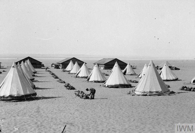 tents 1916 along suez canal.jpg