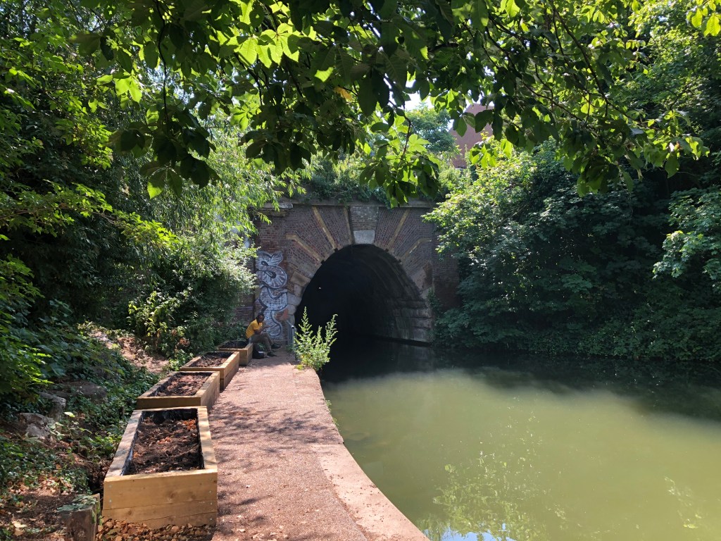 Engineering Islington Tunnel