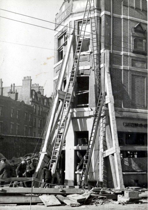 Essex Road - Thatched House.tif